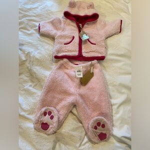 New with Tags Baby Gap Fleece Jacket 0-3 months and Bottom 3-6 months
